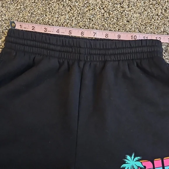 NWOT tropical Print VS PINK shorts - Picture 3 of 5